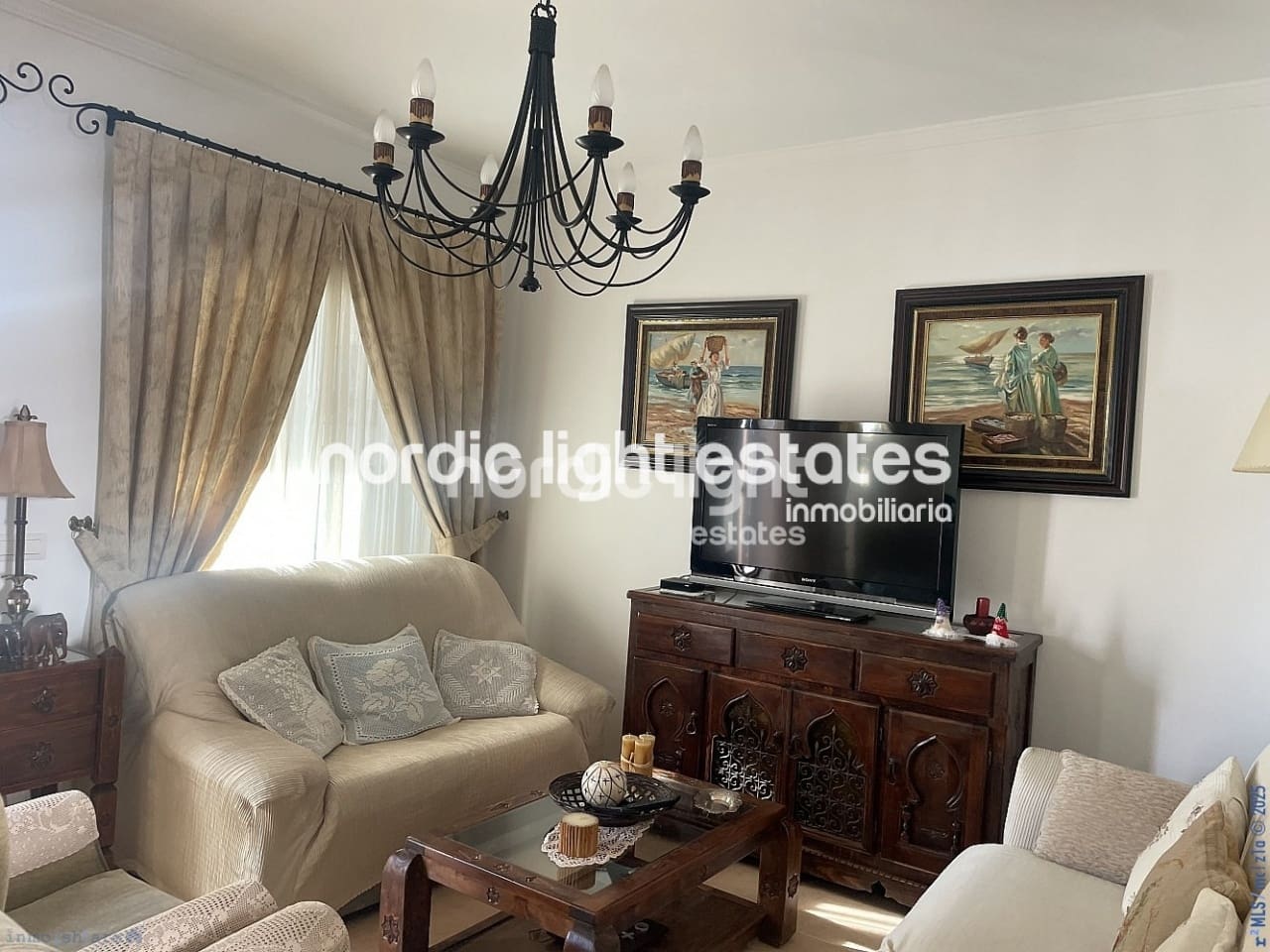 4 soveværelse Semi-Rækkehus til salg i Torrox-Costa med swimmingpool garage - € 490.000 (Ref: 8800035)