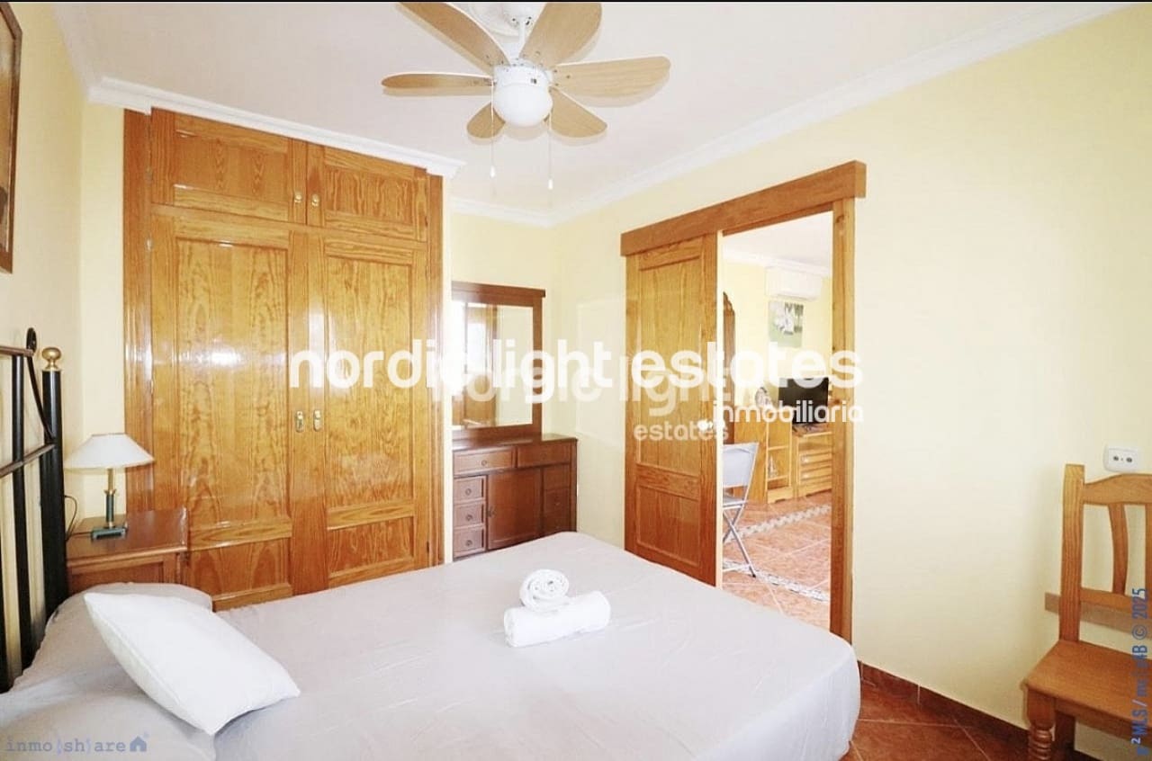 3 bedroom Villa for sale in Nerja with pool garage - € 449,000 (Ref: 8802539)