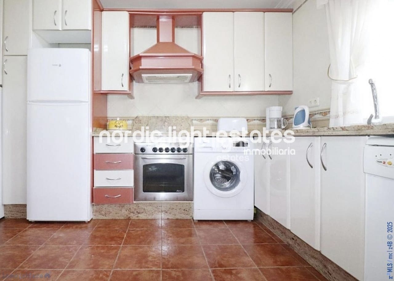 3 bedroom Villa for sale in Nerja with pool garage - € 449,000 (Ref: 8802539)