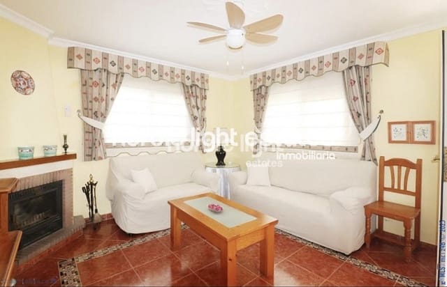 3 bedroom Villa for sale in Nerja with pool garage - € 449,000 (Ref: 8802539)