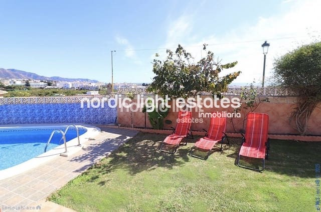 3 bedroom Villa for sale in Nerja with pool garage - € 449,000 (Ref: 8802539)