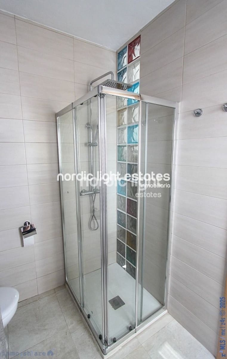 3 makuuhuone Paritalo myytävänä paikassa Torrox - 160 000 € (Ref: 8814650)