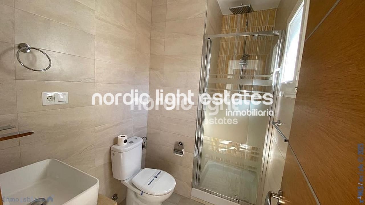 3 makuuhuone Paritalo myytävänä paikassa Torrox - 160 000 € (Ref: 8814650)