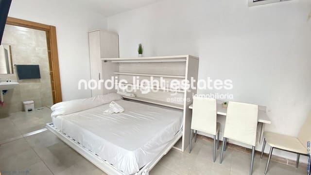 Pareado de 3 habitaciones en Torrox en venta - 160.000 € (Ref: 8814650)