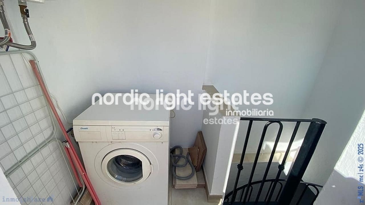 3 makuuhuone Paritalo myytävänä paikassa Torrox - 160 000 € (Ref: 8814650)