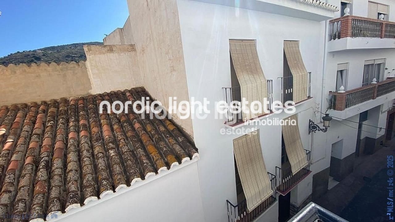 3 makuuhuone Paritalo myytävänä paikassa Torrox - 160 000 € (Ref: 8814650)