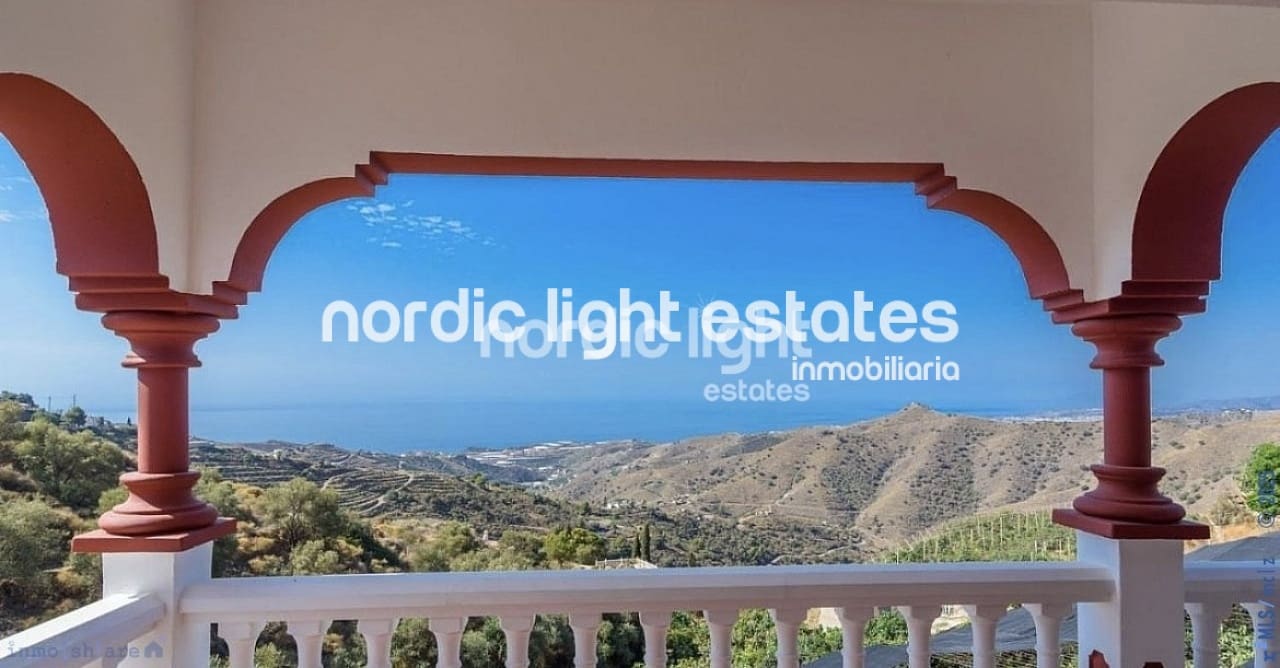 3 sypialnia Finka/Dom wiejski na sprzedaż w Torrox z basenem - 420 000 € (Ref: 8814651)