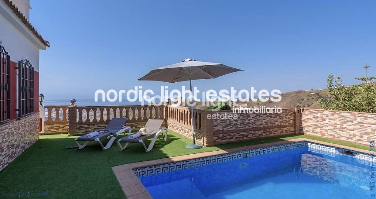 3 sypialnia Finka/Dom wiejski na sprzedaż w Torrox z basenem - 420 000 € (Ref: 8814651)