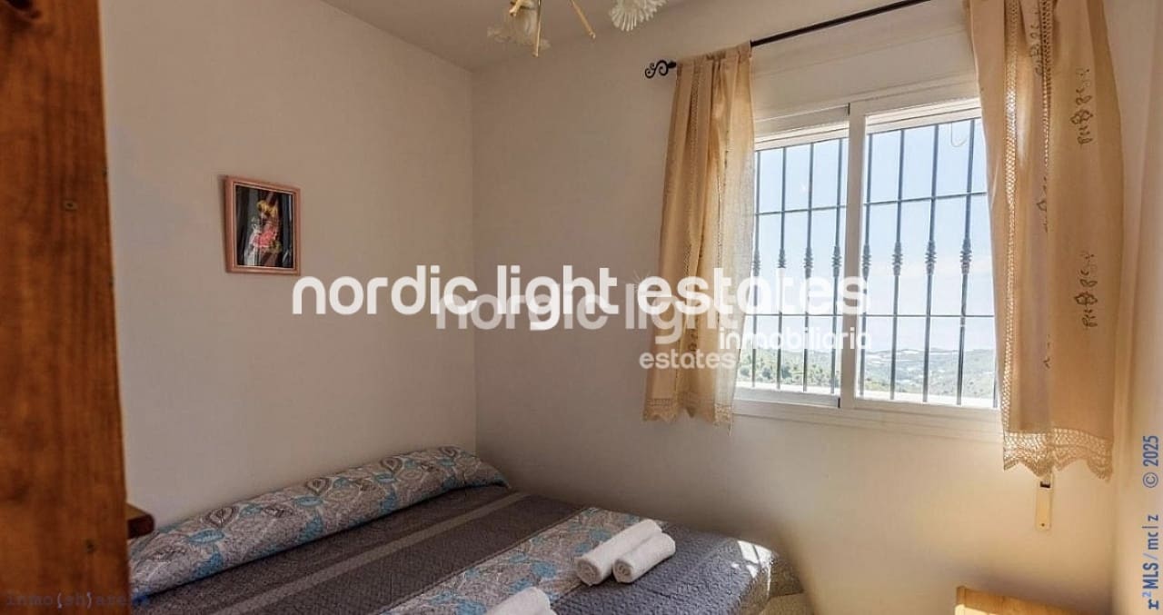 3 sypialnia Finka/Dom wiejski na sprzedaż w Torrox z basenem - 420 000 € (Ref: 8814651)