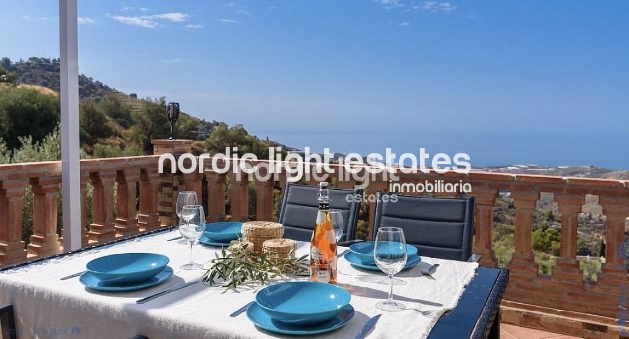 3 sypialnia Finka/Dom wiejski na sprzedaż w Torrox z basenem - 420 000 € (Ref: 8814651)