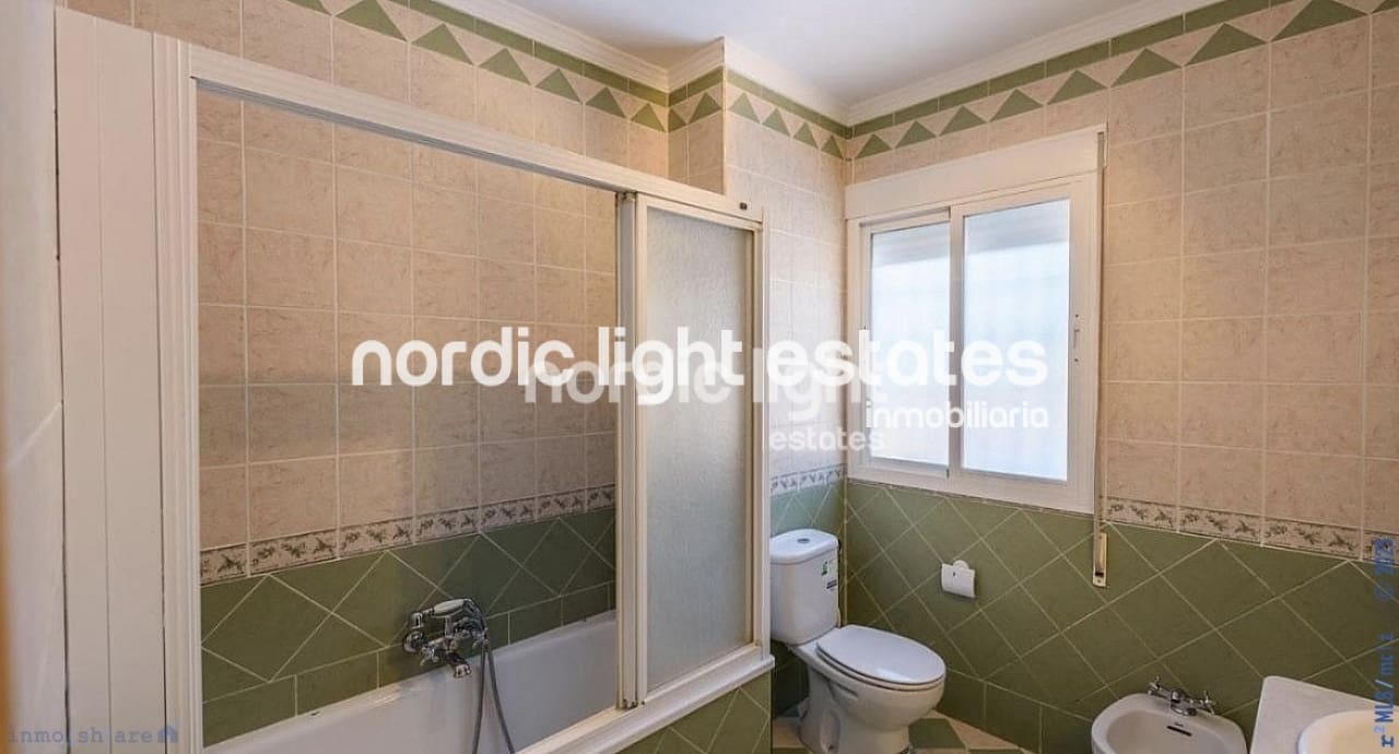 3 sypialnia Finka/Dom wiejski na sprzedaż w Torrox z basenem - 420 000 € (Ref: 8814651)