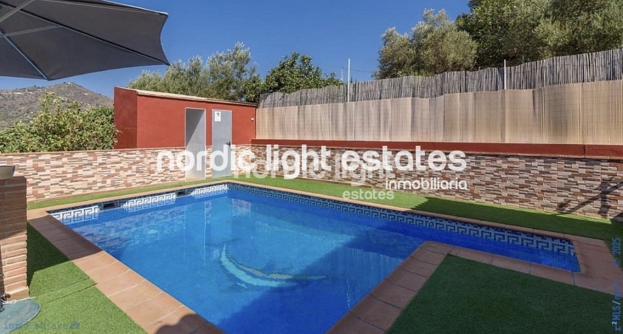 3 sypialnia Finka/Dom wiejski na sprzedaż w Torrox z basenem - 420 000 € (Ref: 8814651)