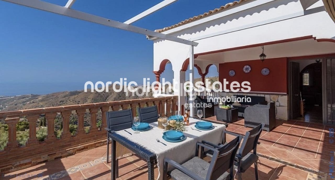 3 sypialnia Finka/Dom wiejski na sprzedaż w Torrox z basenem - 420 000 € (Ref: 8814651)