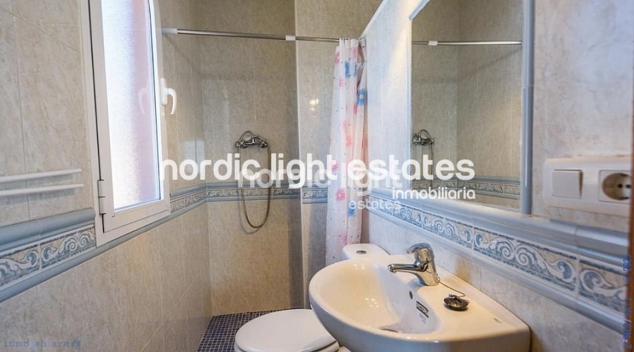 3 sypialnia Finka/Dom wiejski na sprzedaż w Torrox z basenem - 420 000 € (Ref: 8814651)