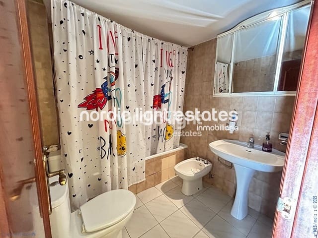 5 camera da letto Villetta Bifamiliare in vendita in La Cala del Moral, Rincón de la Victoria con piscina garage - 450.000 € (Rif: 8816567)