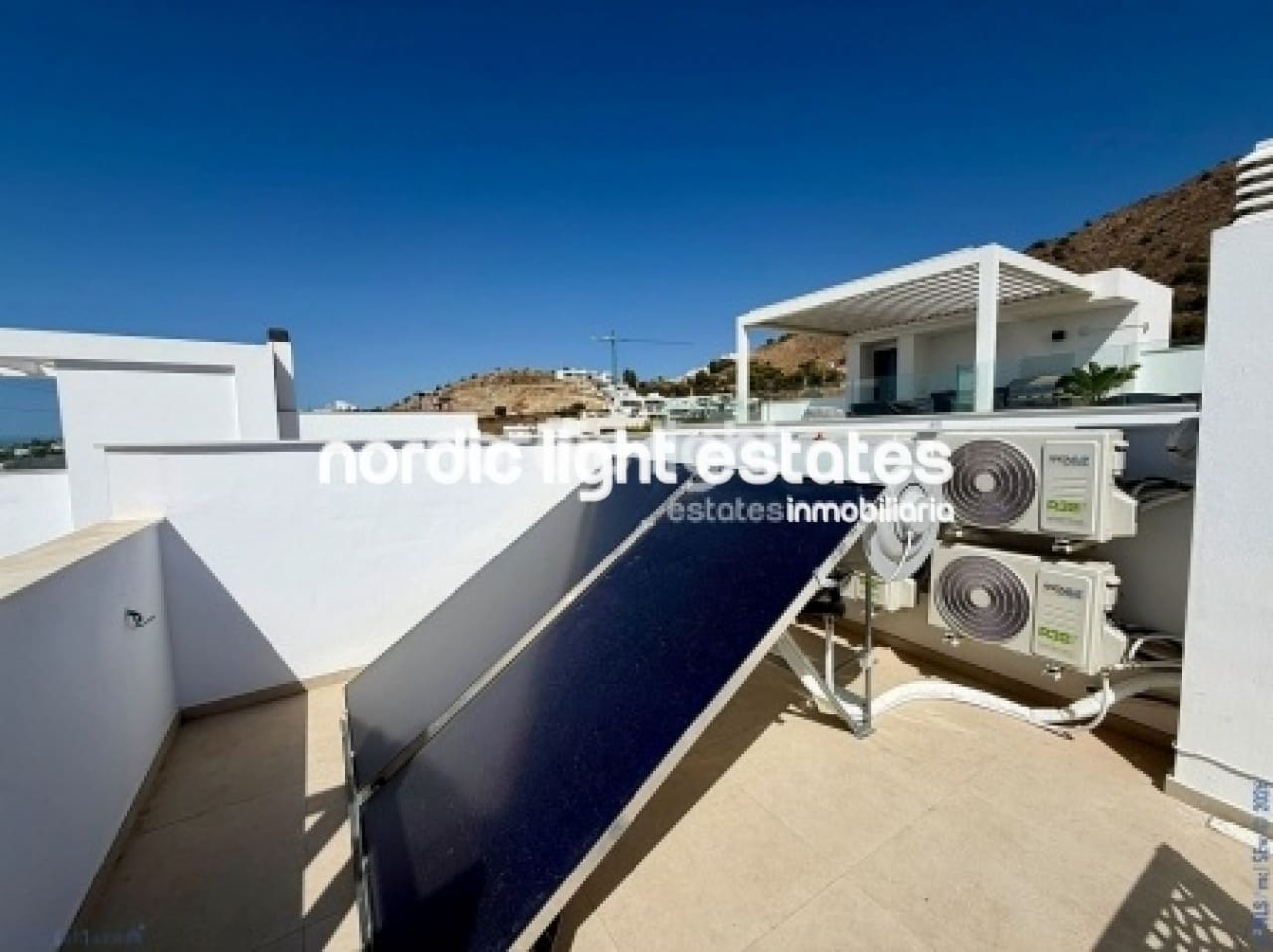 3 soveværelse Villa til salg i Nerja med swimmingpool garage - € 795.000 (Ref: 8826414)