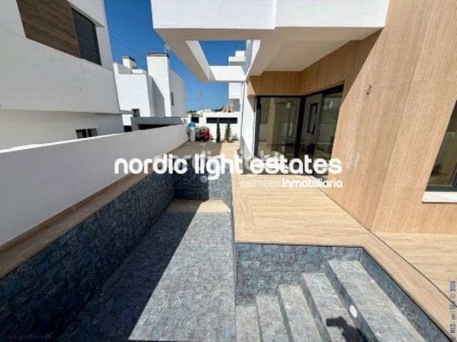 3 soveværelse Villa til salg i Nerja med swimmingpool garage - € 795.000 (Ref: 8826414)