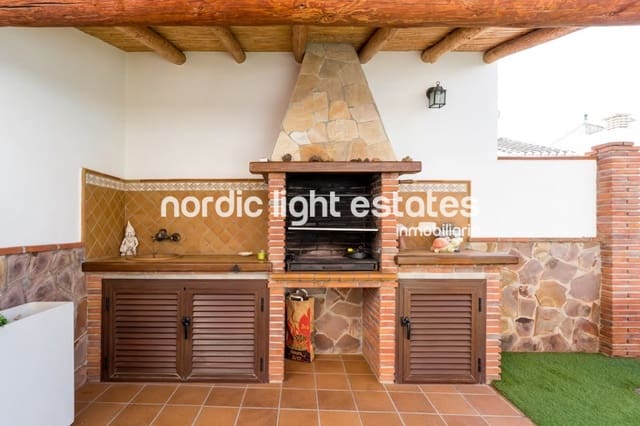 Apartamento de 2 habitaciones en Nerja en alquiler con piscina garaje - 870 € (Ref: 8840146)