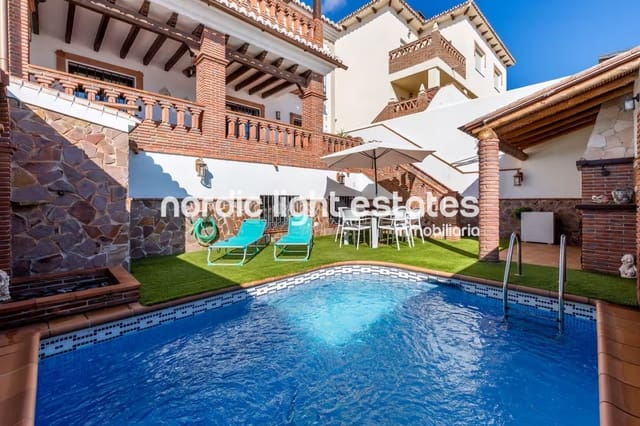 Apartamento de 2 habitaciones en Nerja en alquiler con piscina garaje - 870 € (Ref: 8840146)