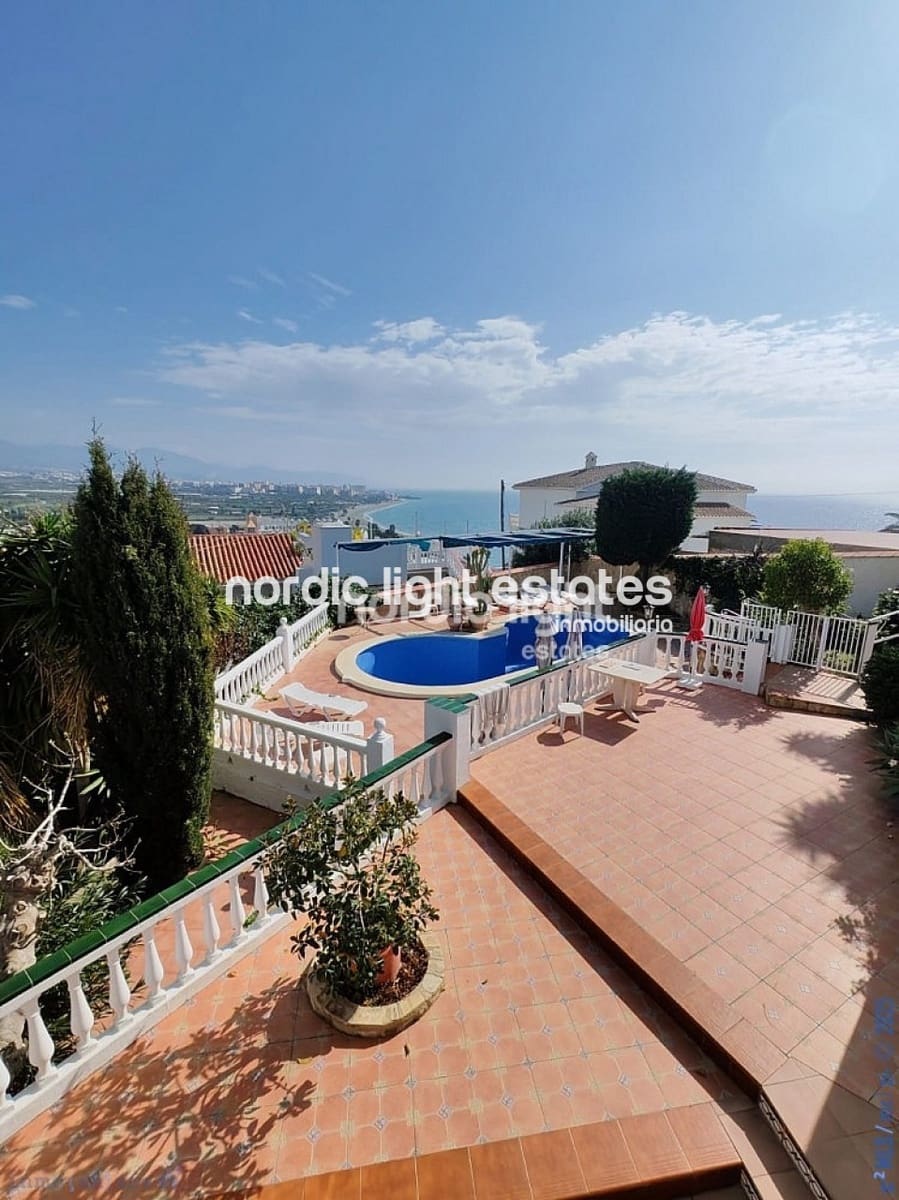 5 chambre Villa/Maison à vendre à Nerja avec piscine - 1 095 000 € (Ref: 8846052)