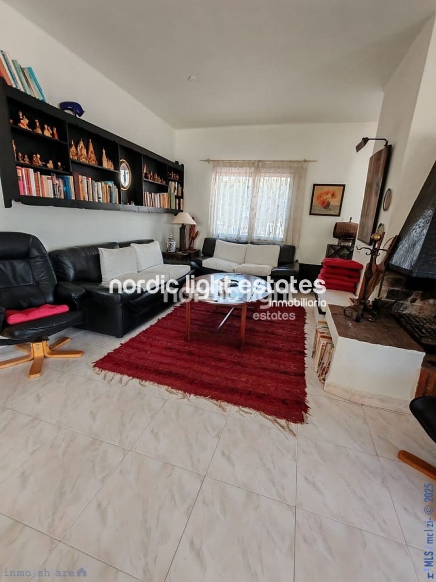 5 chambre Villa/Maison à vendre à Nerja avec piscine - 1 095 000 € (Ref: 8846052)