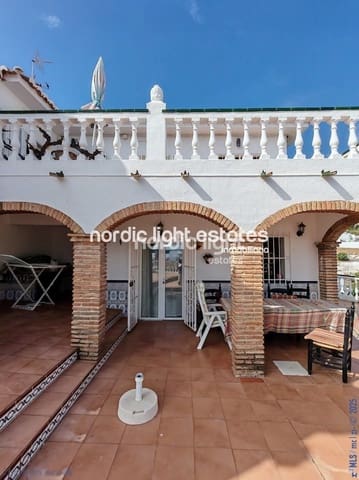 5 bedroom Villa for sale in Nerja with pool - € 1,095,000 (Ref: 8846052)
