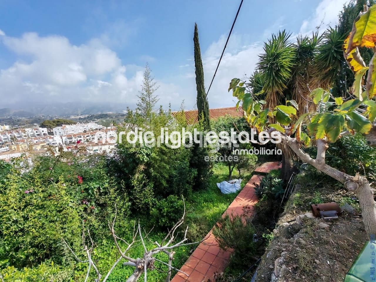 5 chambre Villa/Maison à vendre à Nerja avec piscine - 1 095 000 € (Ref: 8846052)