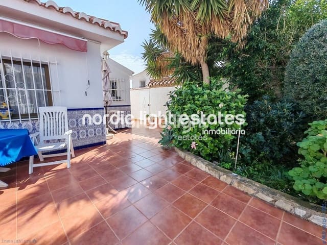 5 bedroom Villa for sale in Nerja with pool - € 1,095,000 (Ref: 8846052)