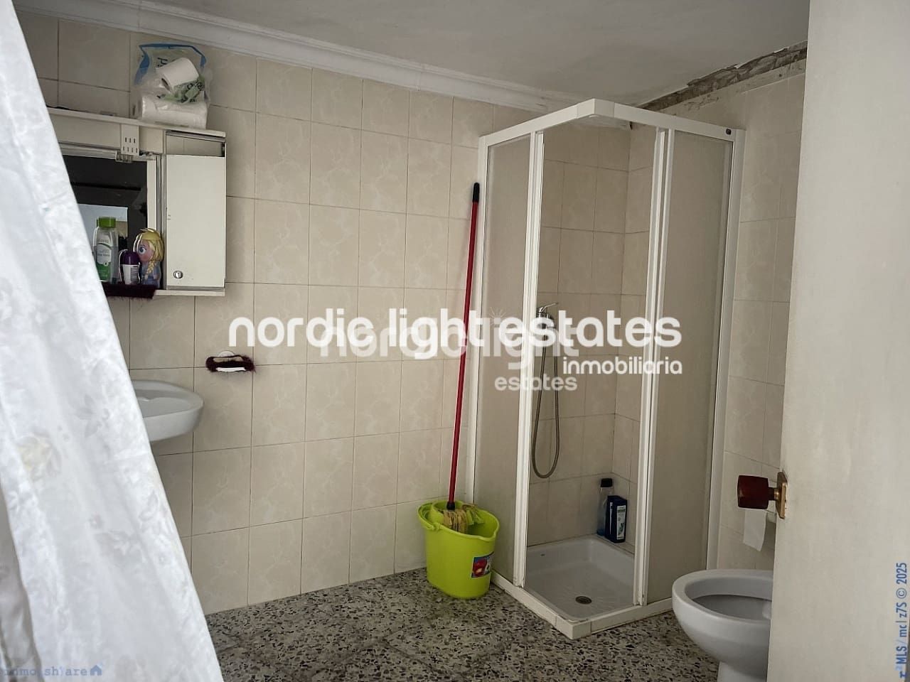 2 soveværelse Semi-Rækkehus til salg i Torrox - € 105.000 (Ref: 8850504)