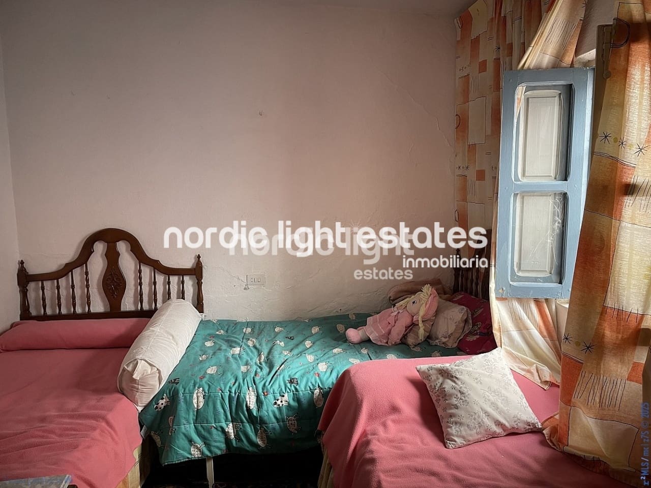 2 soveværelse Semi-Rækkehus til salg i Torrox - € 105.000 (Ref: 8850504)