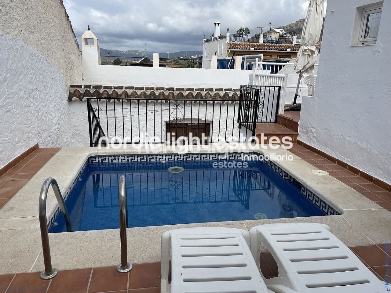 2 camera da letto Villetta Bifamiliare in vendita in Nerja con piscina - 300.000 € (Rif: 8868194)