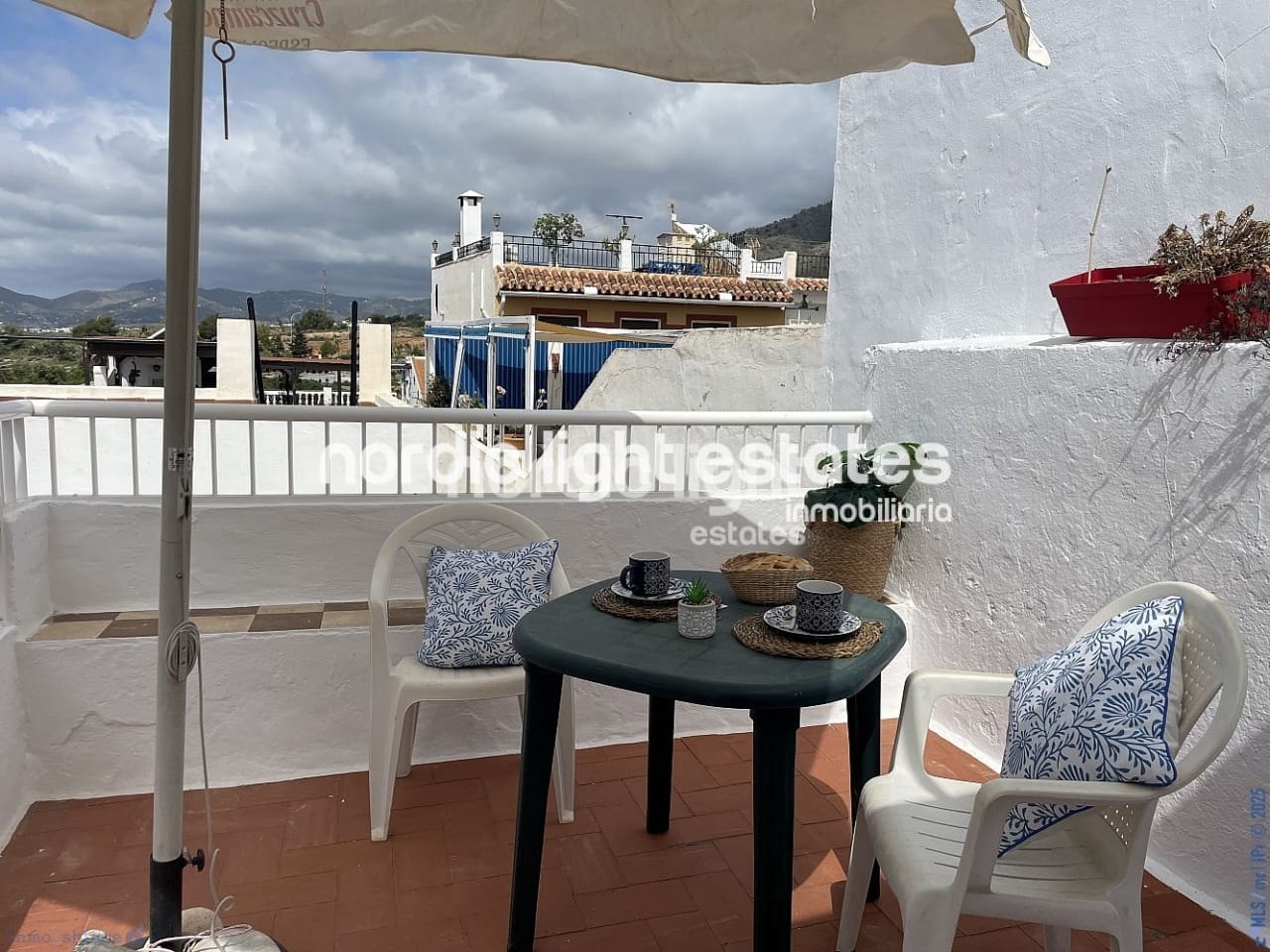 2 camera da letto Villetta Bifamiliare in vendita in Nerja con piscina - 300.000 € (Rif: 8868194)