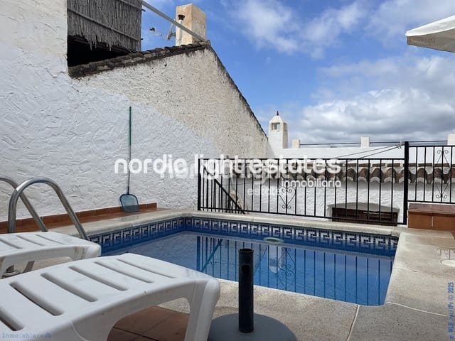 2 camera da letto Villetta Bifamiliare in vendita in Nerja con piscina - 300.000 € (Rif: 8868194)