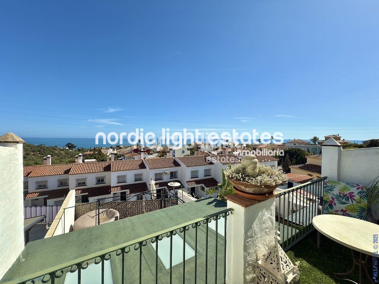 4 sypialnia Dom blizniak na sprzedaż w Chilches z garażem - 450 000 € (Ref: 8924925)