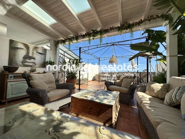 4 makuuhuone Paritalo myytävänä paikassa Chilches, Vélez-Málaga mukana 
autotalli - 450 000 € (Ref: 8924925)