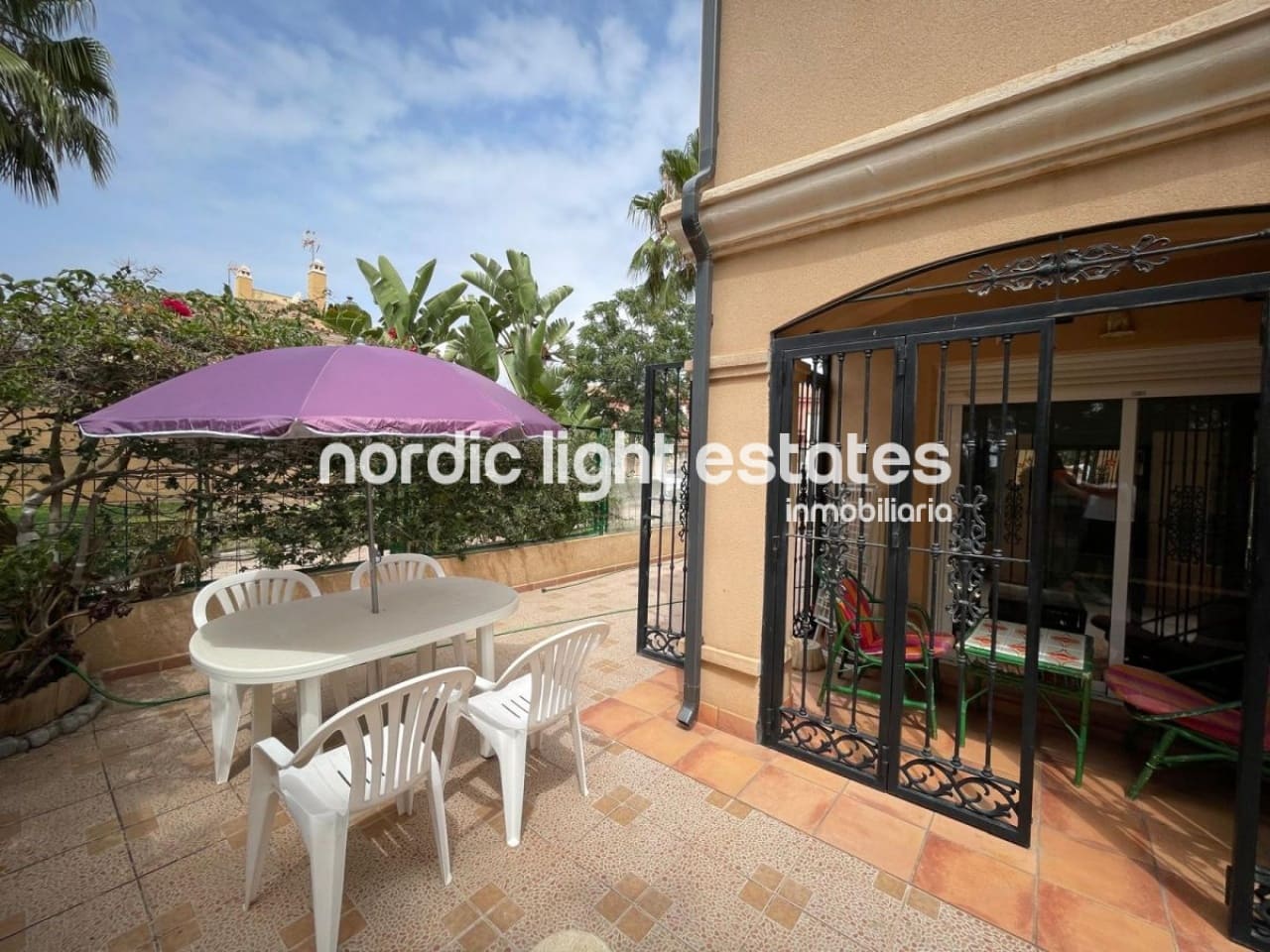 3 soveværelse Semi-Rækkehus til salg i Torre del Mar - € 414.900 (Ref: 8927151)