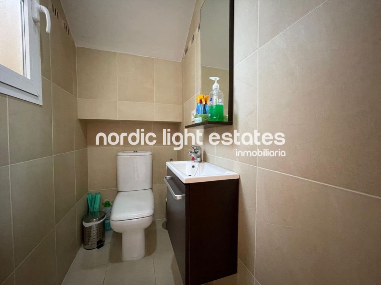 3 soveværelse Semi-Rækkehus til salg i Torre del Mar - € 414.900 (Ref: 8927151)