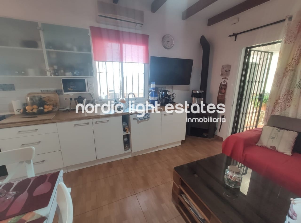 2 slaapkamer Villa te huur in Torrox met zwembad garage - € 1.200 (Ref: 8927614)