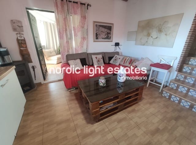 2 slaapkamer Villa te huur in Torrox met zwembad garage - € 1.200 (Ref: 8927614)