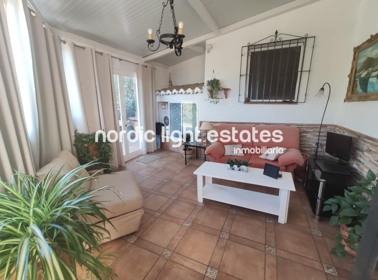 2 slaapkamer Villa te huur in Torrox met zwembad garage - € 1.200 (Ref: 8927614)