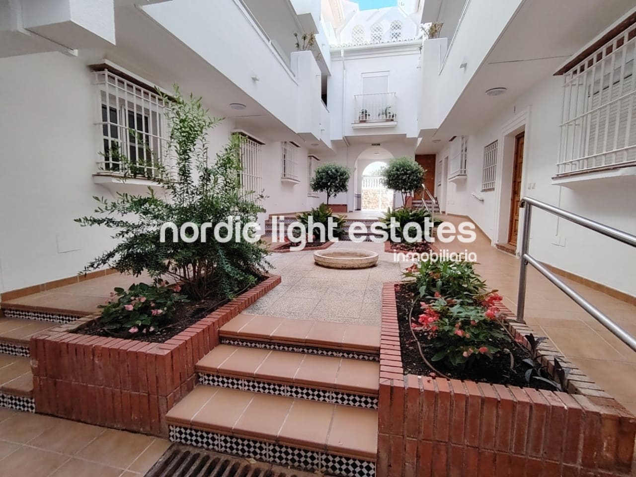 2 quarto Apartamento para venda em Nerja com piscina garagem - 439 000 € (Ref: 8927668)