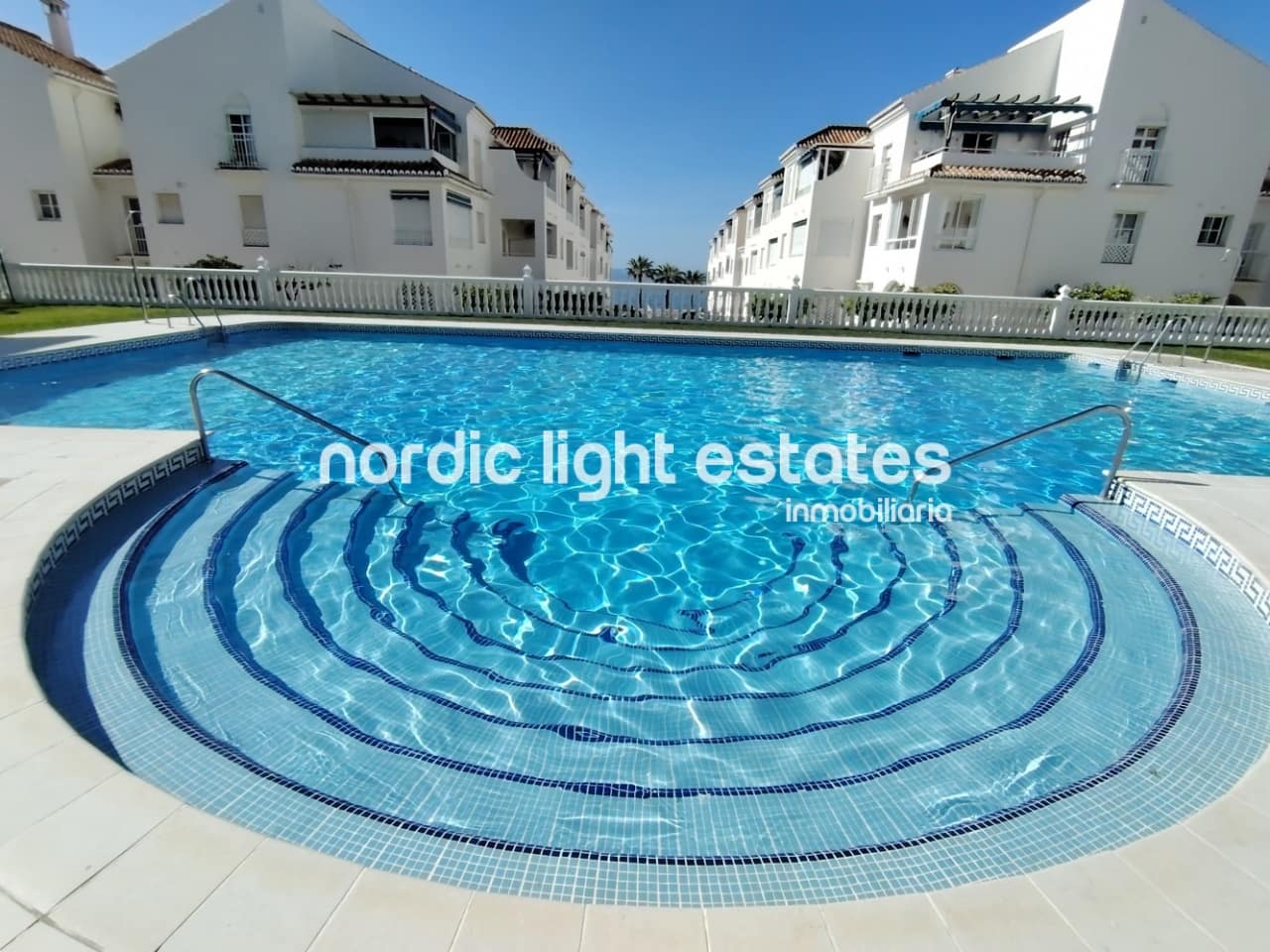 2 quarto Apartamento para venda em Nerja com piscina garagem - 439 000 € (Ref: 8927668)