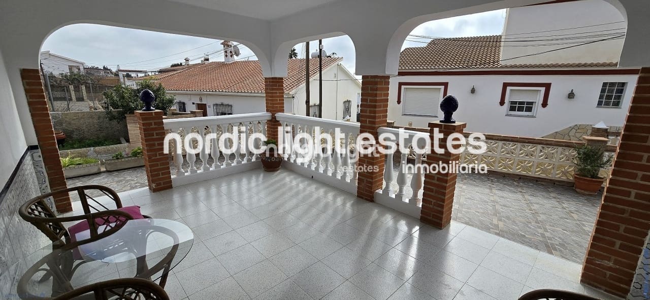 3 soverom Villa til salgs i Benajarafe med garasje - € 315 000 (Ref: 8941620)