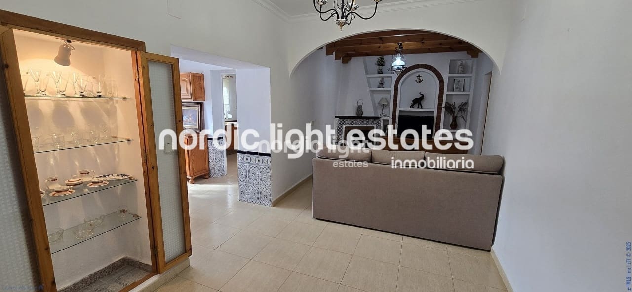 3 soverom Villa til salgs i Benajarafe med garasje - € 315 000 (Ref: 8941620)