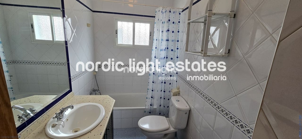 3 soverom Villa til salgs i Benajarafe med garasje - € 315 000 (Ref: 8941620)