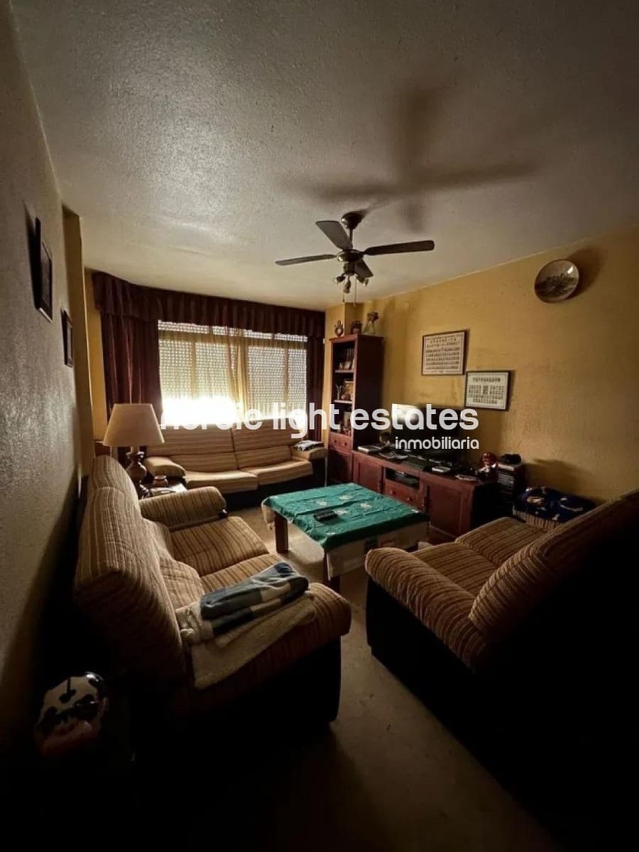 4 bedroom Flat for sale in Malaga city with garage - € 465,000 (Ref: 8947589)