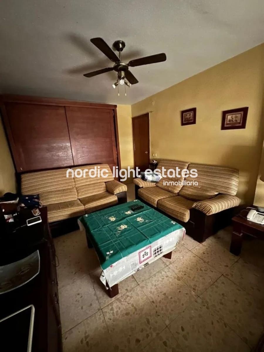 4 bedroom Flat for sale in Malaga city with garage - € 465,000 (Ref: 8947589)