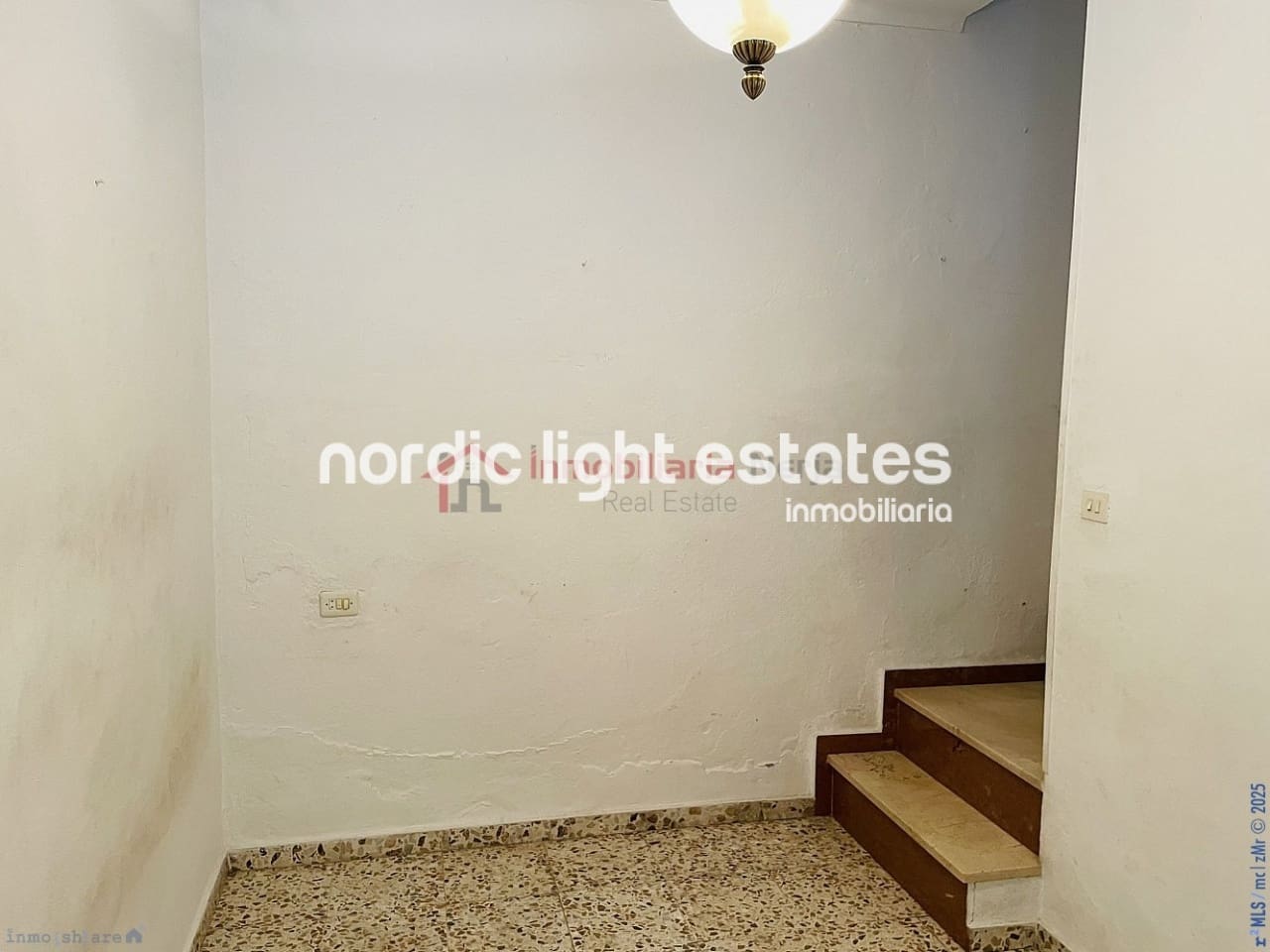 3 soveværelse Semi-Rækkehus til salg i Torrox - € 145.000 (Ref: 8983273)