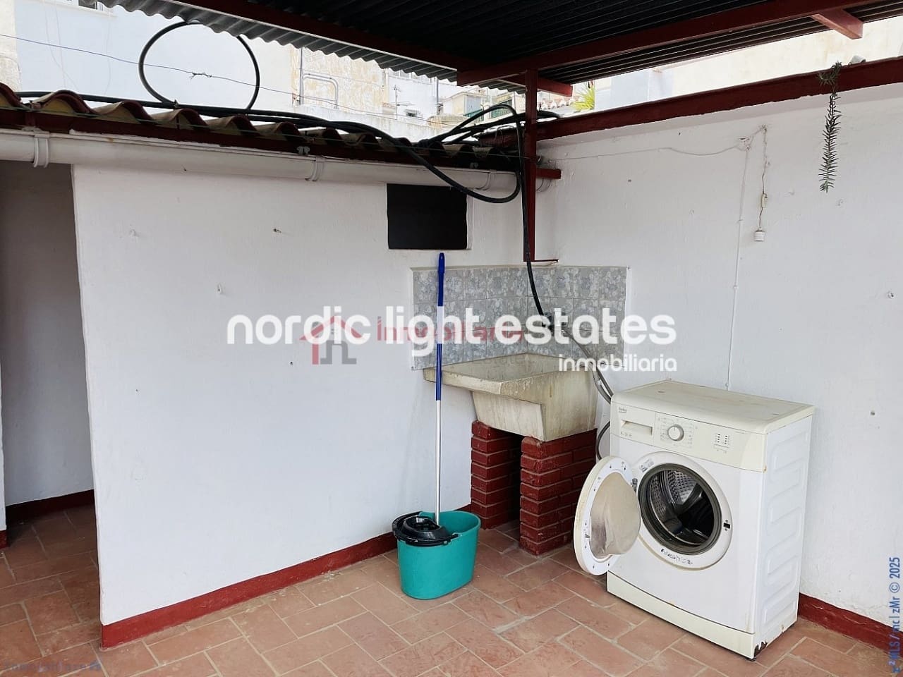 3 soveværelse Semi-Rækkehus til salg i Torrox - € 145.000 (Ref: 8983273)