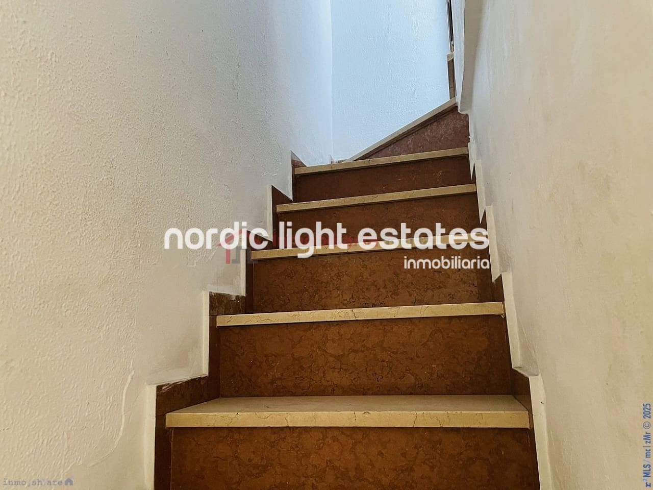 3 soveværelse Semi-Rækkehus til salg i Torrox - € 145.000 (Ref: 8983273)